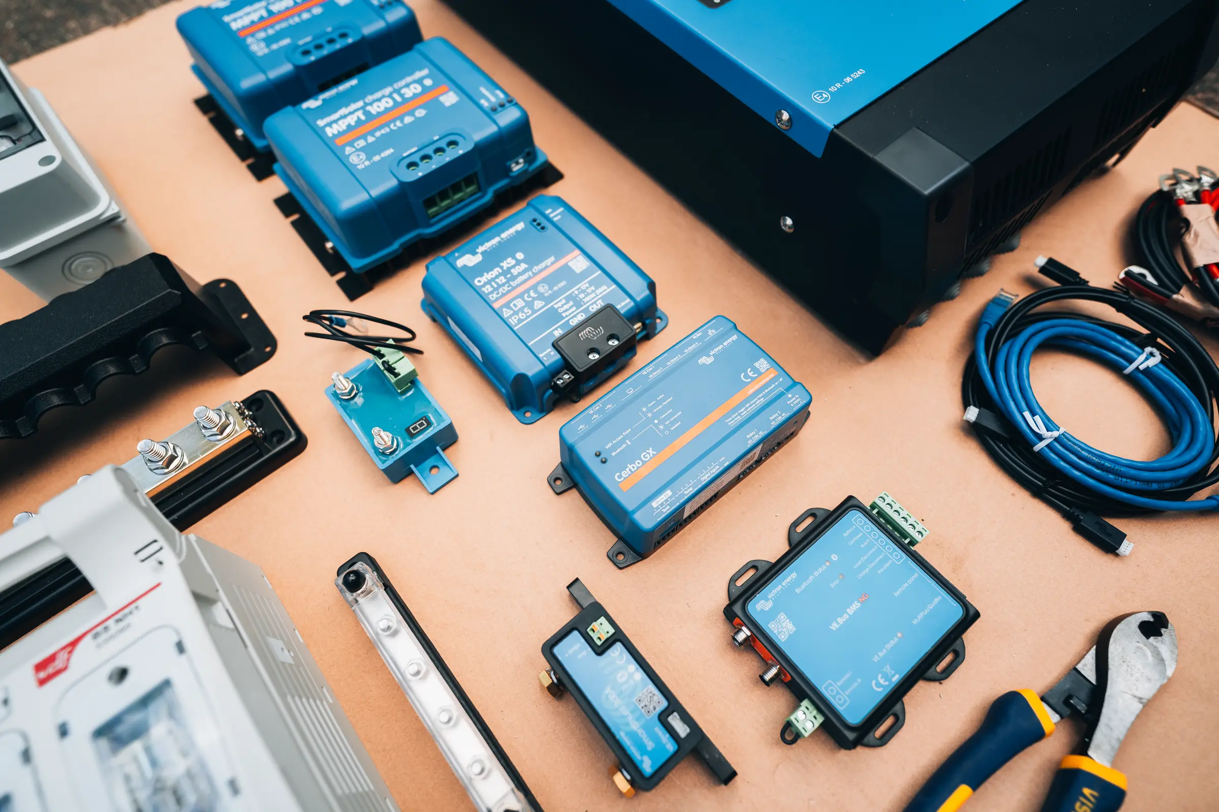 Van aménagé sur la route