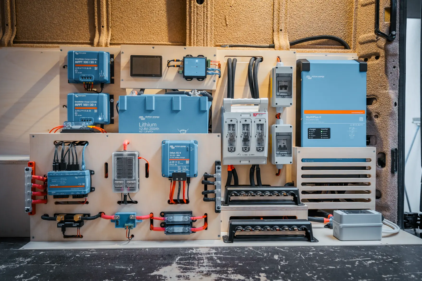 Installation électrique van - Atelier DouzeVolts
